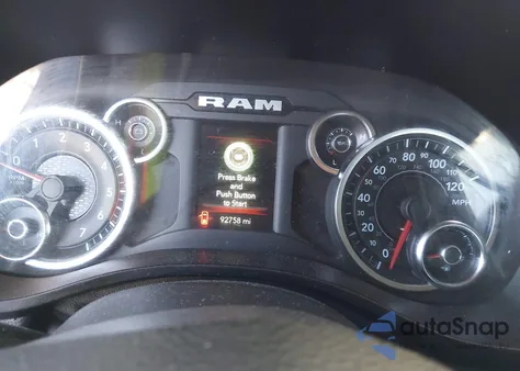 2019 Ram 1500 Big Horn/Lone Star 4X2 5'7 Box из США, поврежденный, VIN 1C6RREFG3KN805907